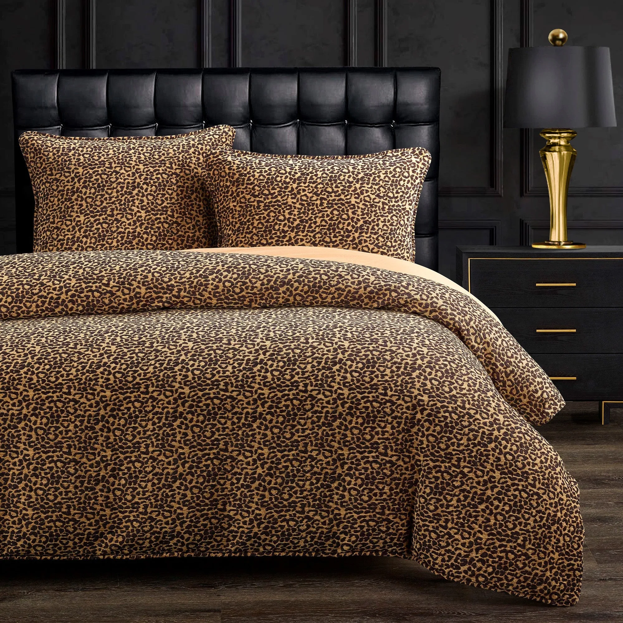 Adrienne Glamorous Leopard Print Comforter Set - Luxurious Chenille Bedding for Modern Chic Rooms