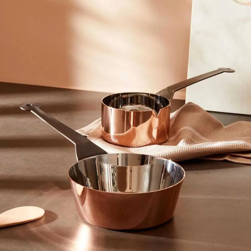 Alessi 90105/10/C La Cintura di Orione copper saucepan with long handle and lid diam.10 cm.