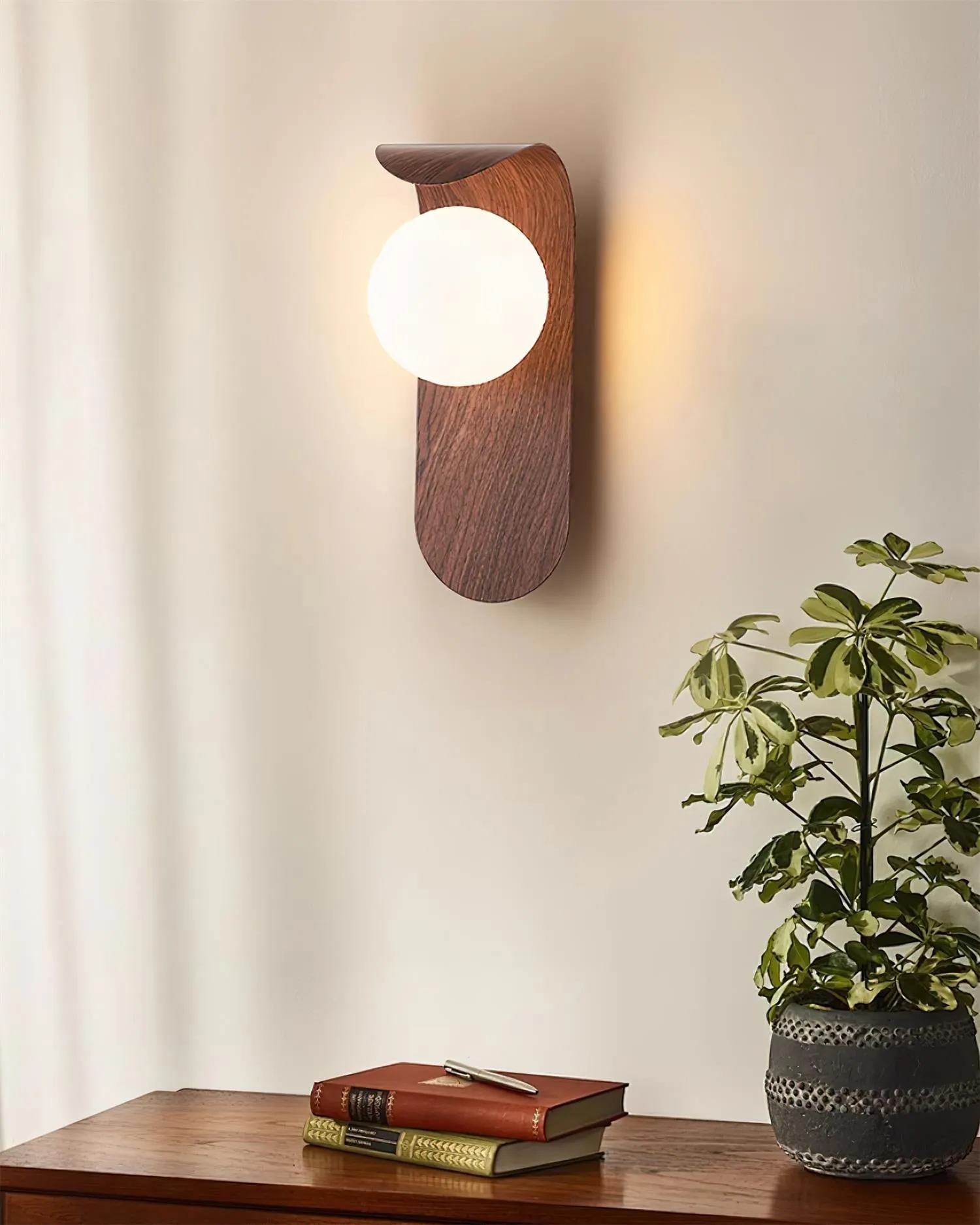 Carlyle Wall Lamp