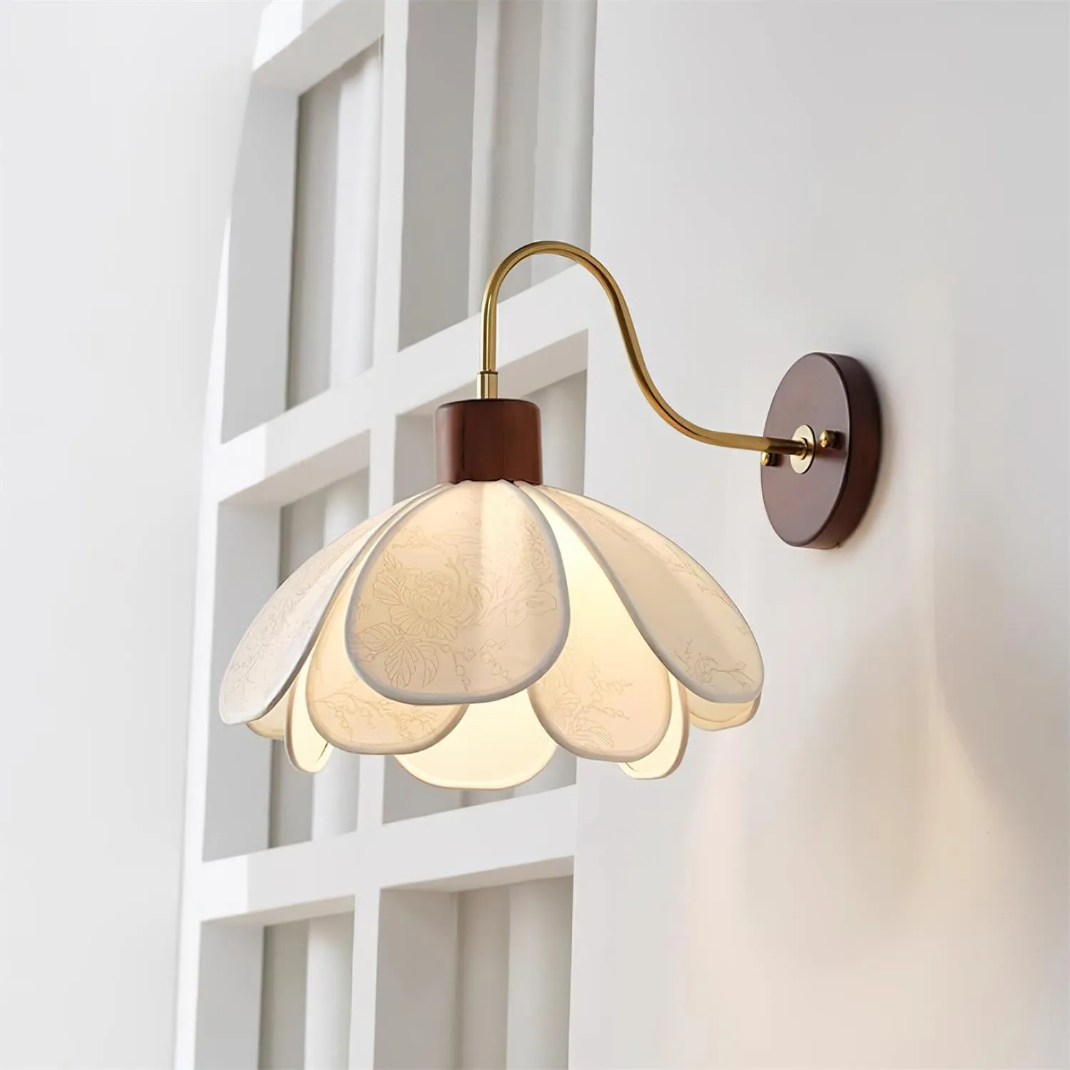 Ciena Petal Wall Light