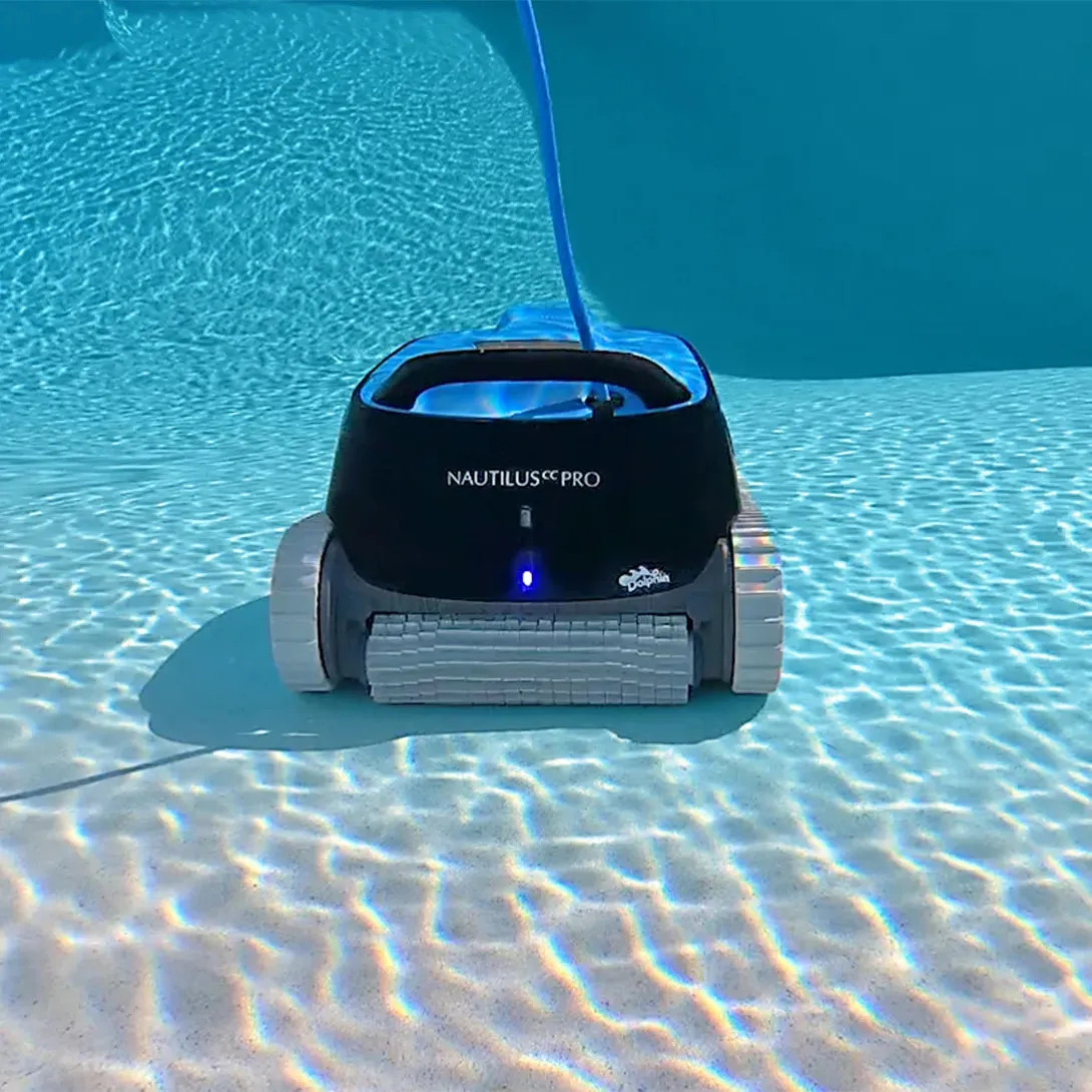 Dolphin Triton PS Pool Cleaner