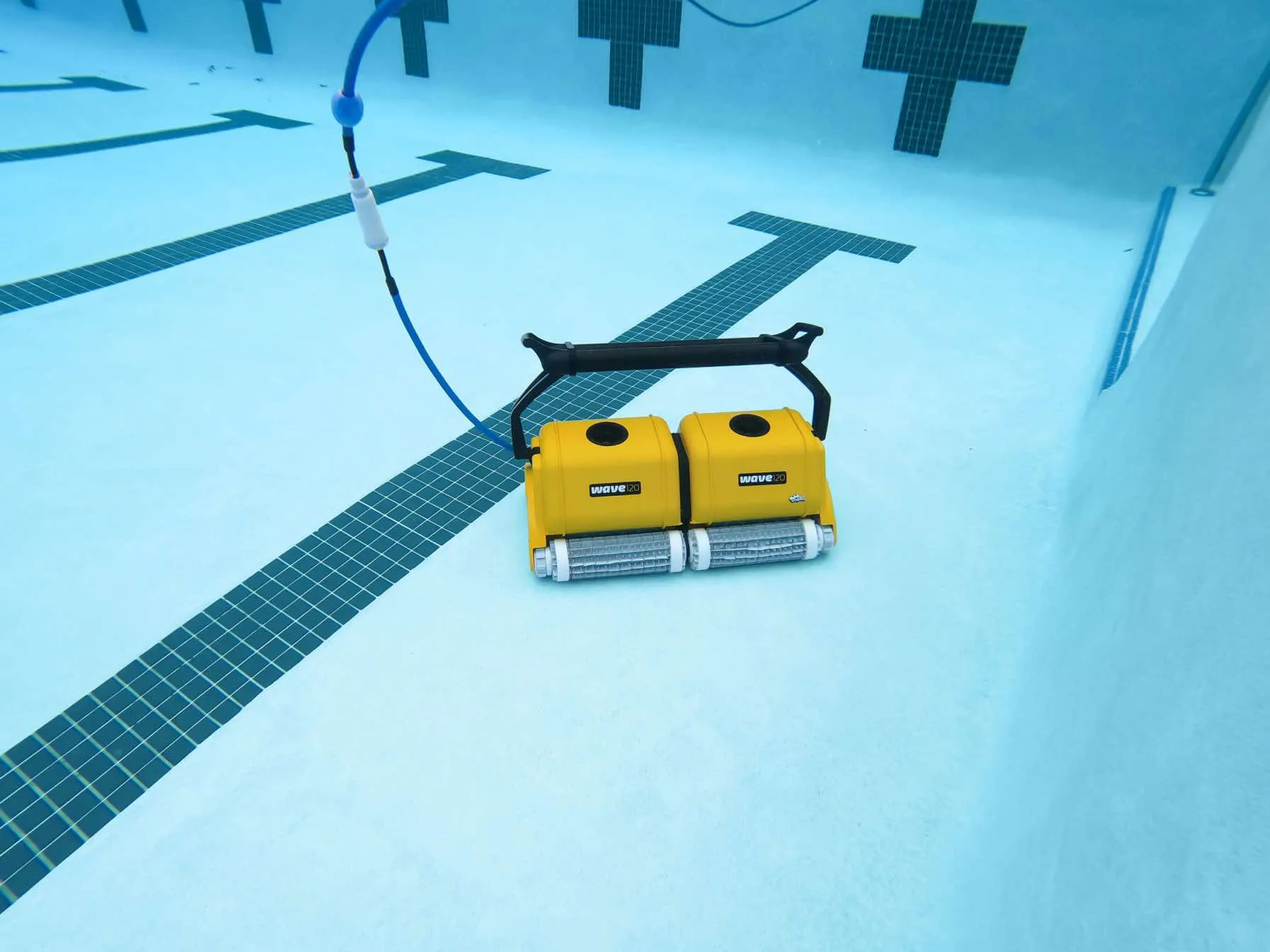 Dolphin Wave 120 Pool Cleaner