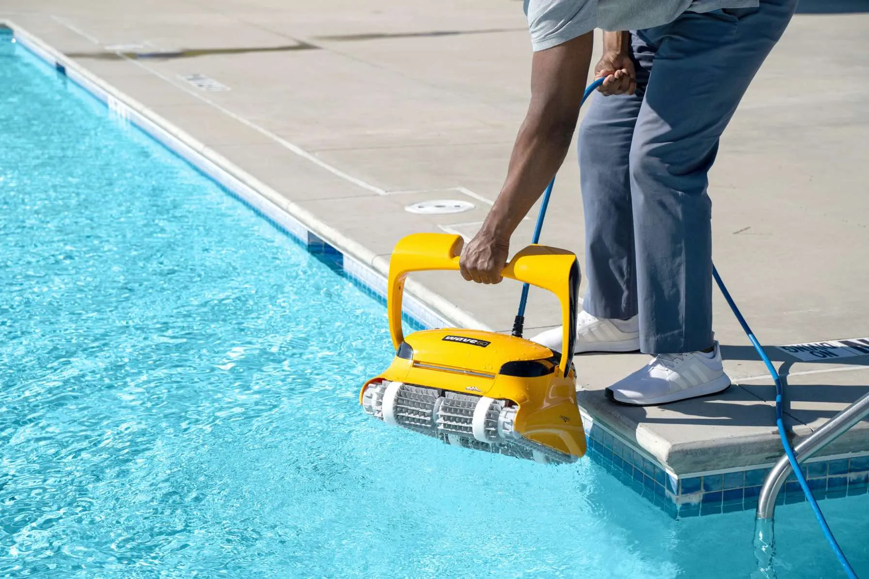 Dolphin Wave 60 Pool Cleaner