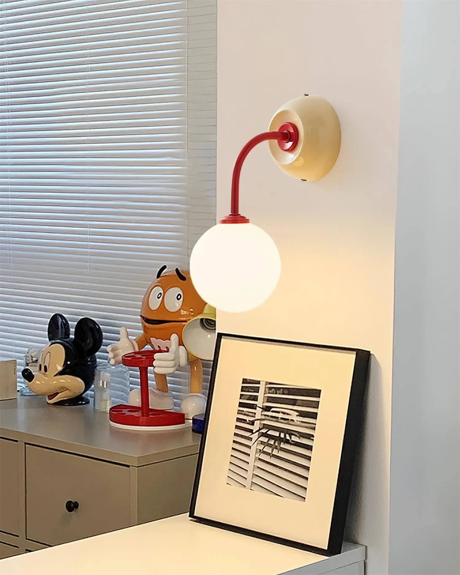 Elio Wall Lamp