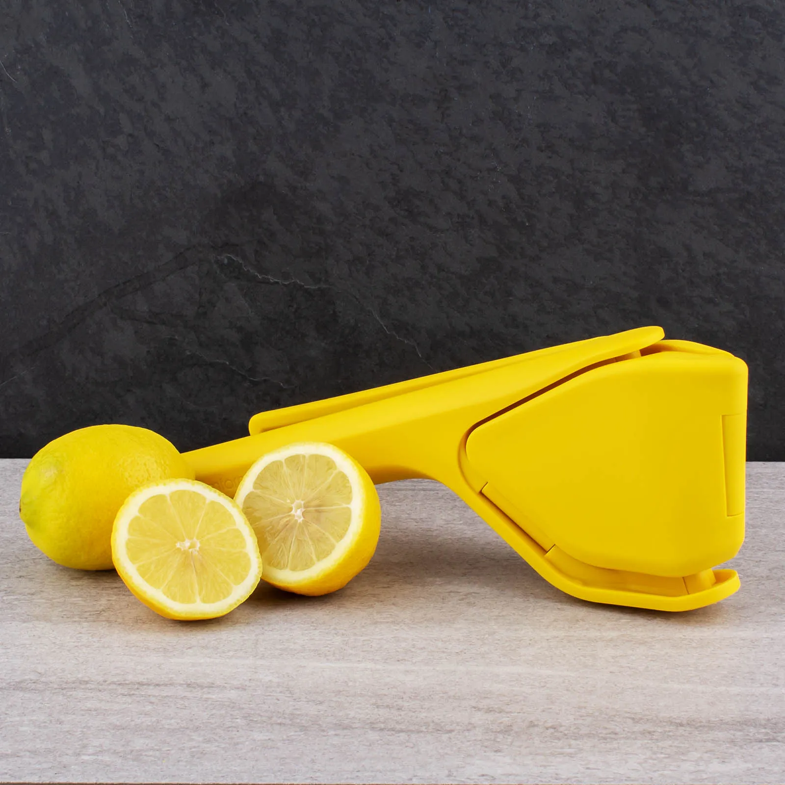 Flat Citrus Juicer - Lemon