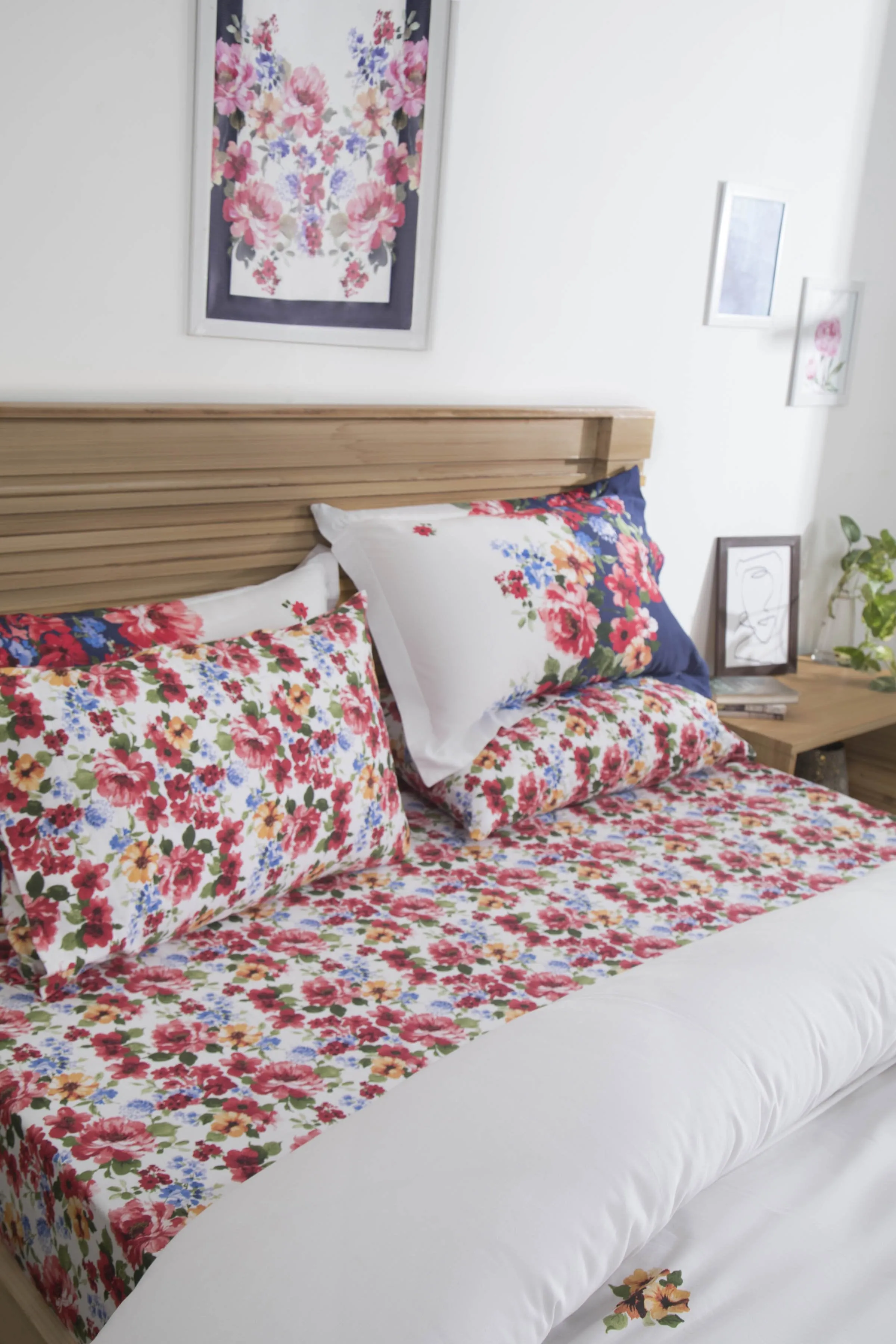 Floral Festivity-Bed Sheet