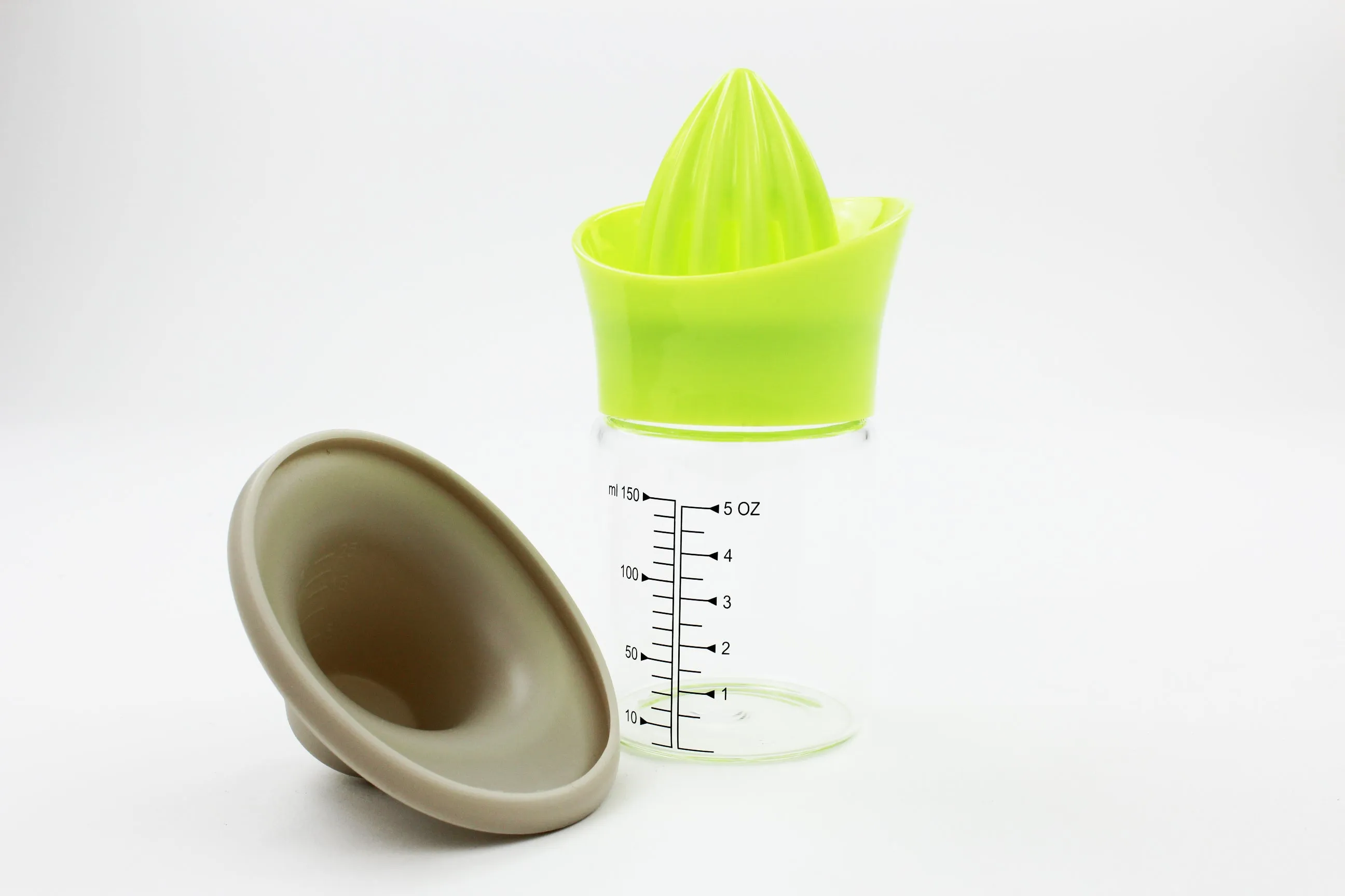 Glass 5 oz Citrus Juicer Strainer and Silicone Cap with Measurement Marking