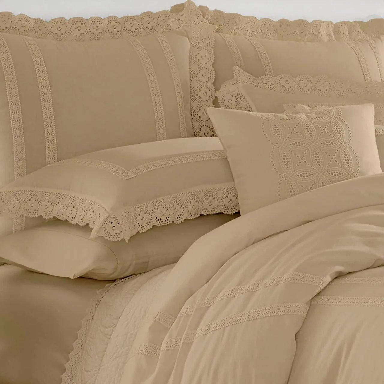 Luxury Soft Duvet Set With Lace