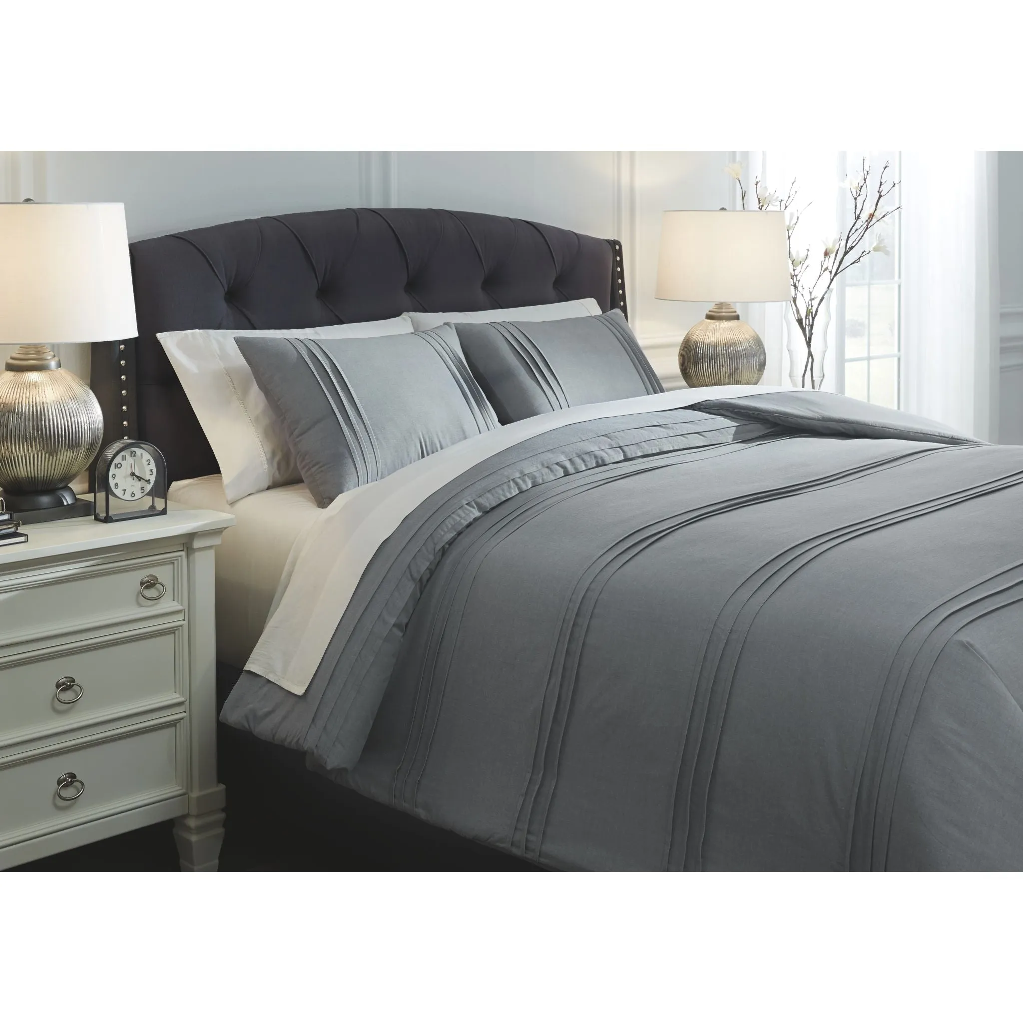 Mattias King Comforter Set