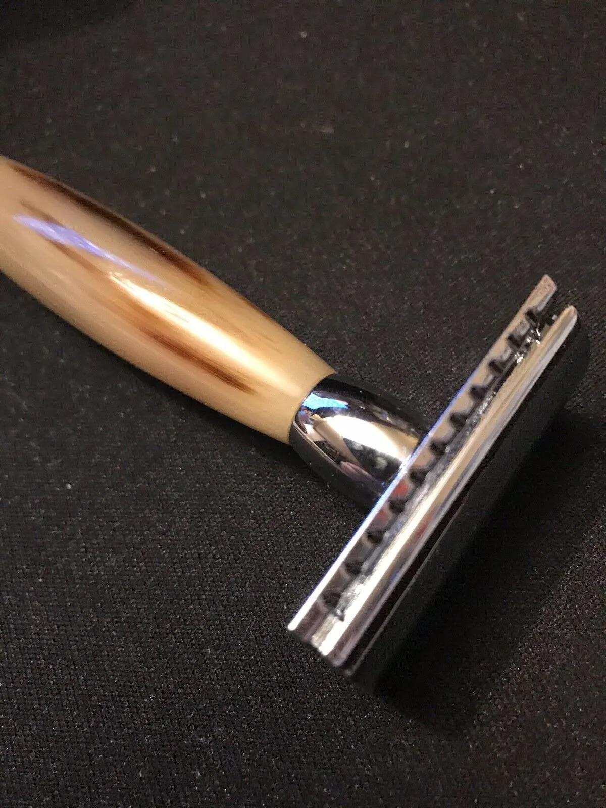 Merkur - 27C Long-Handle Double-Edge Safety Razor - Natural Horn and Bright Chrome Finish