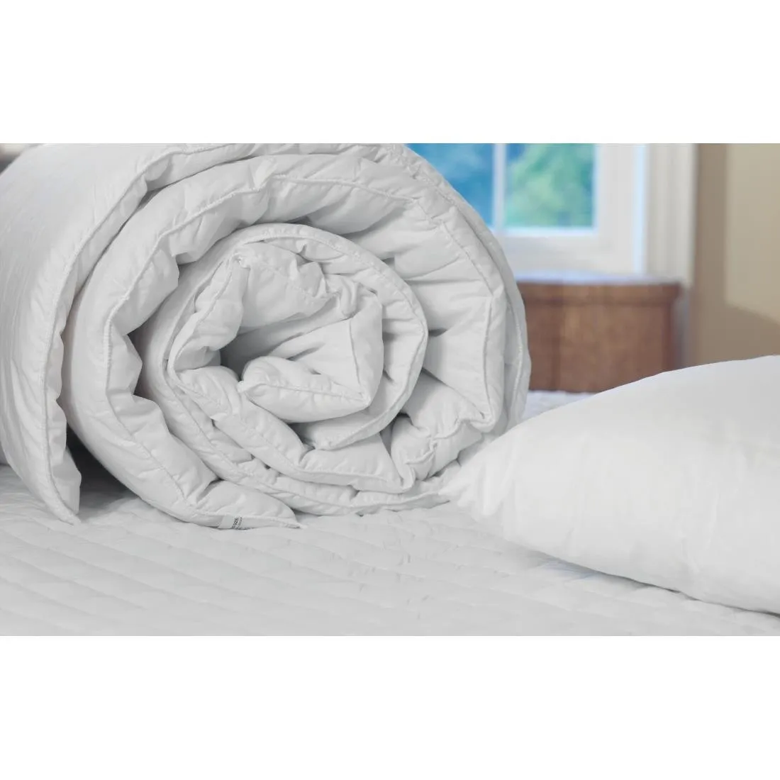 Mitre Essentials Hollo 4 Tog Duvet Double - GU451