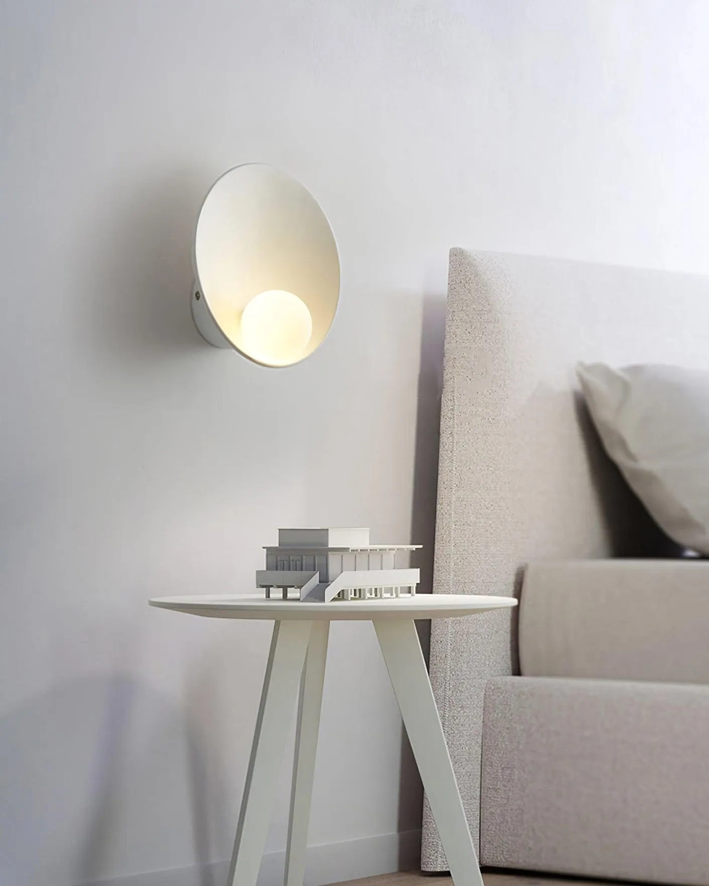 Olivia Wall Light