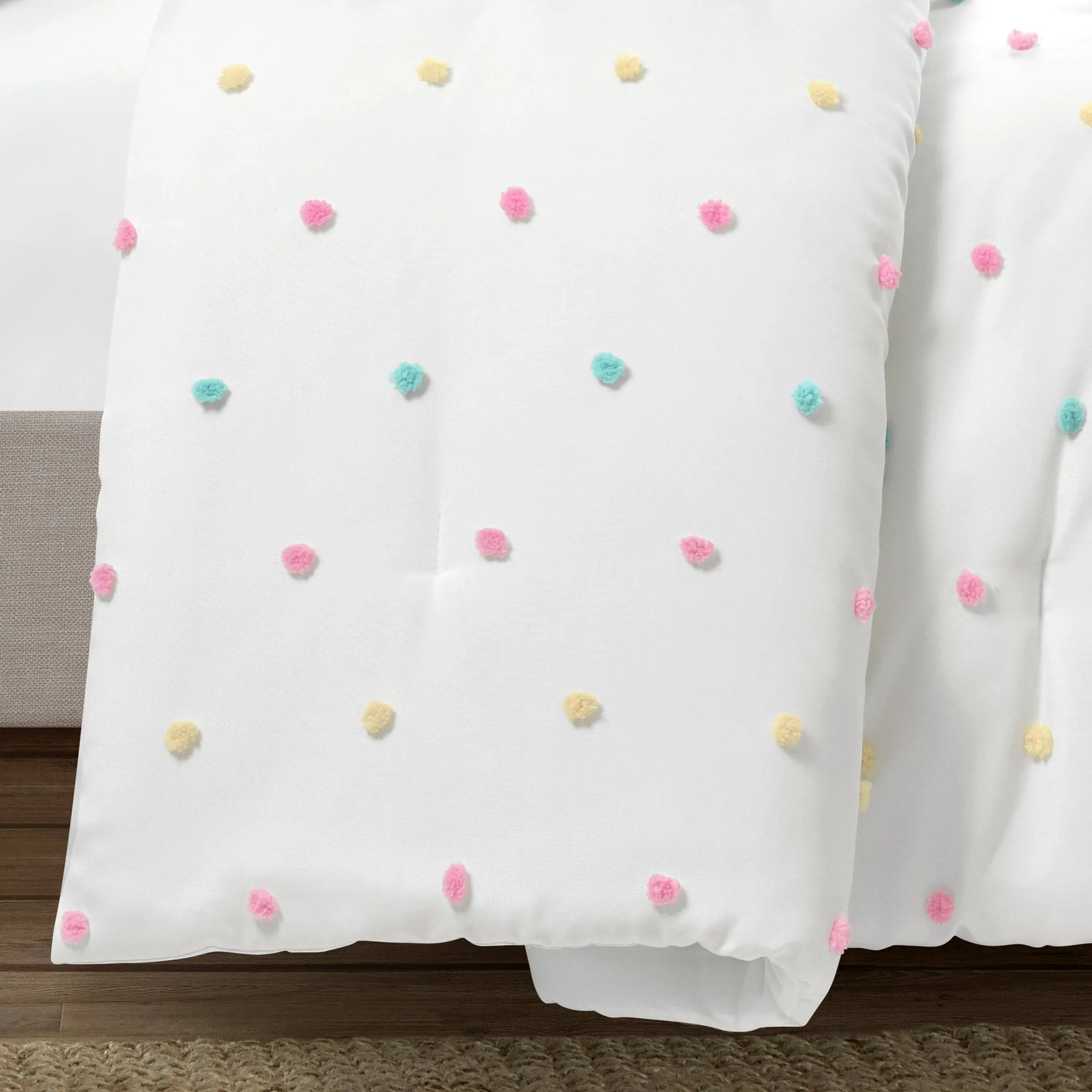 Rainbow Tufted Dot Comforter Set