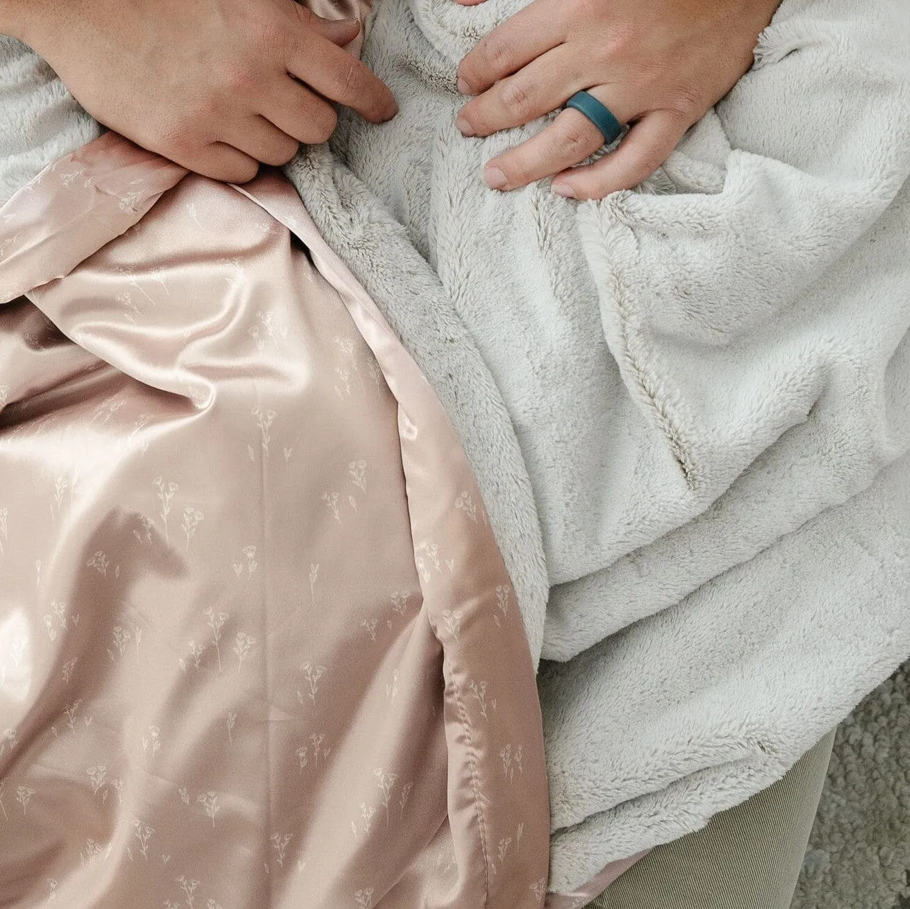 SATIN BACK MINI BLANKETS