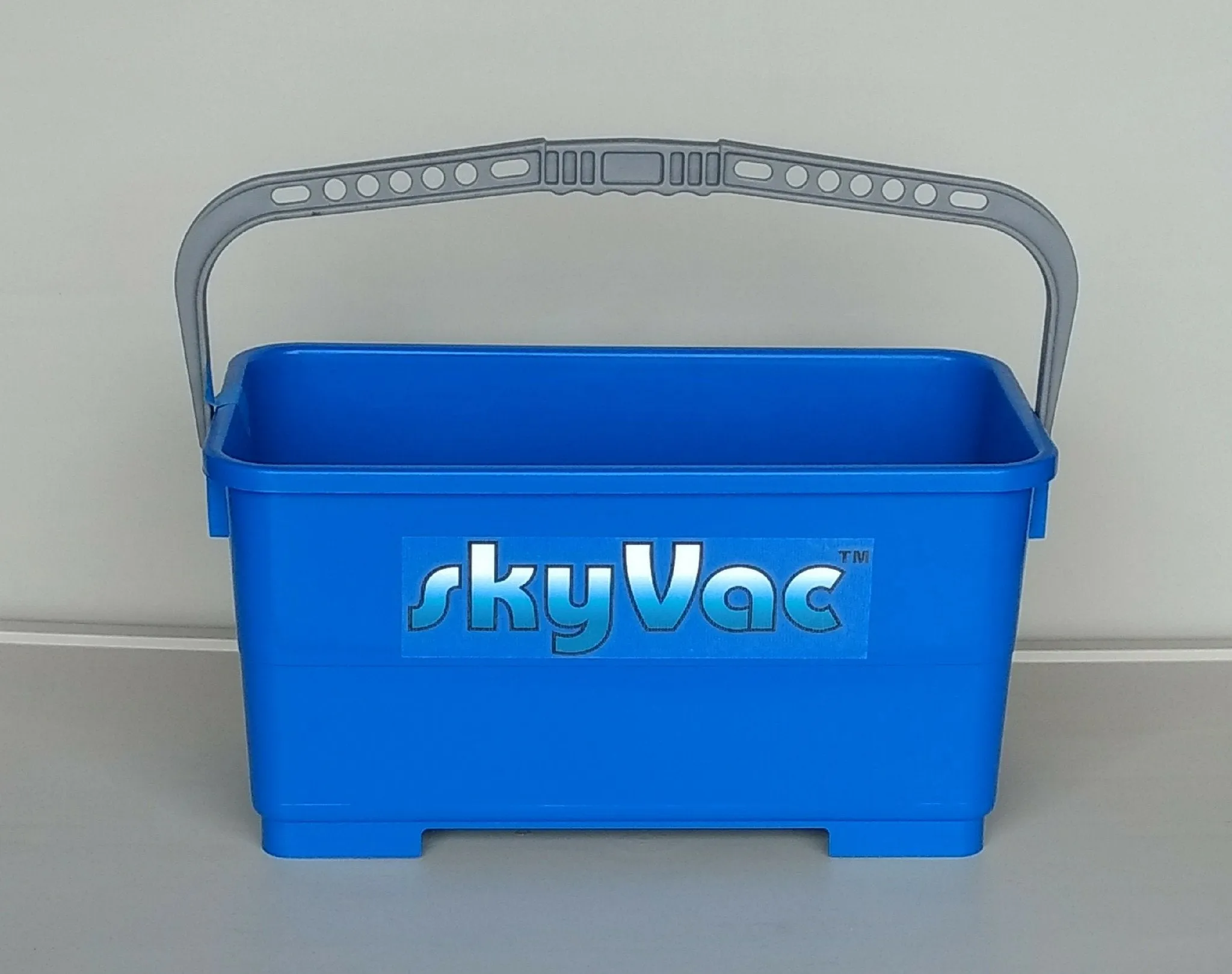 SkyVac®️ Window & Gutter Wash Bucket