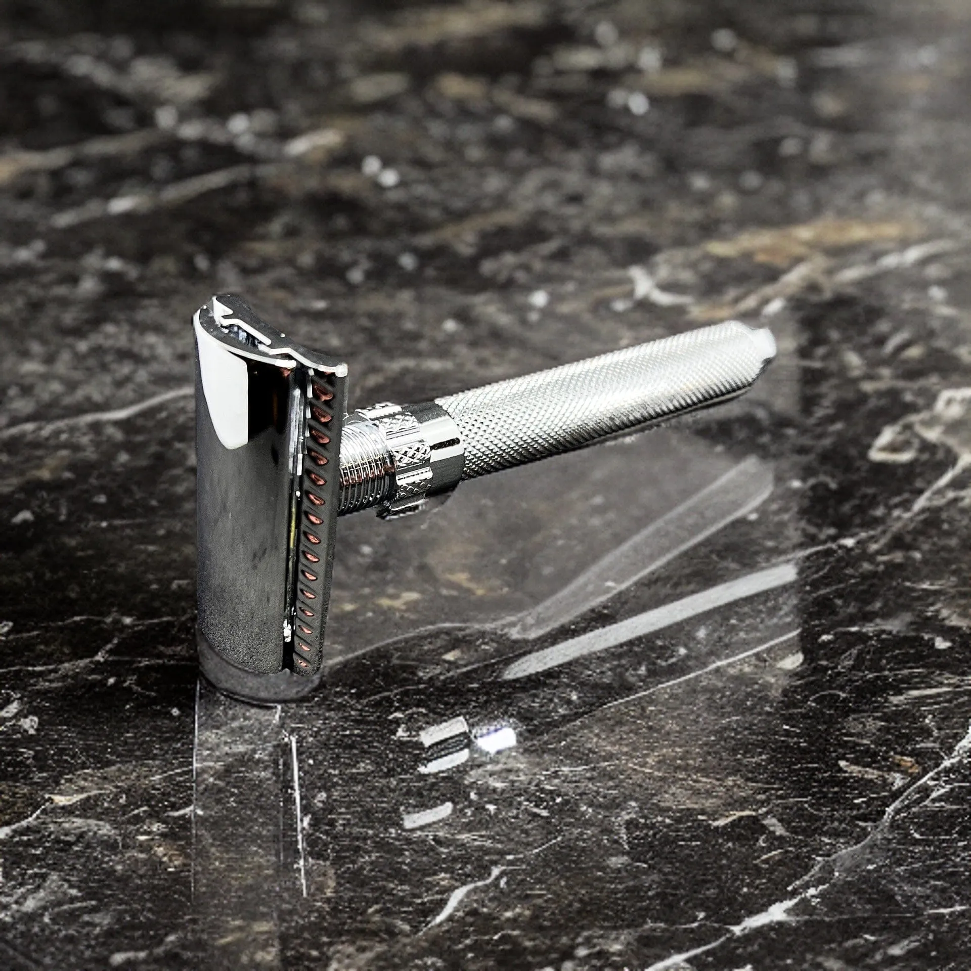 Staff Safety Razor (MM-02) - by Murphy and McNeil