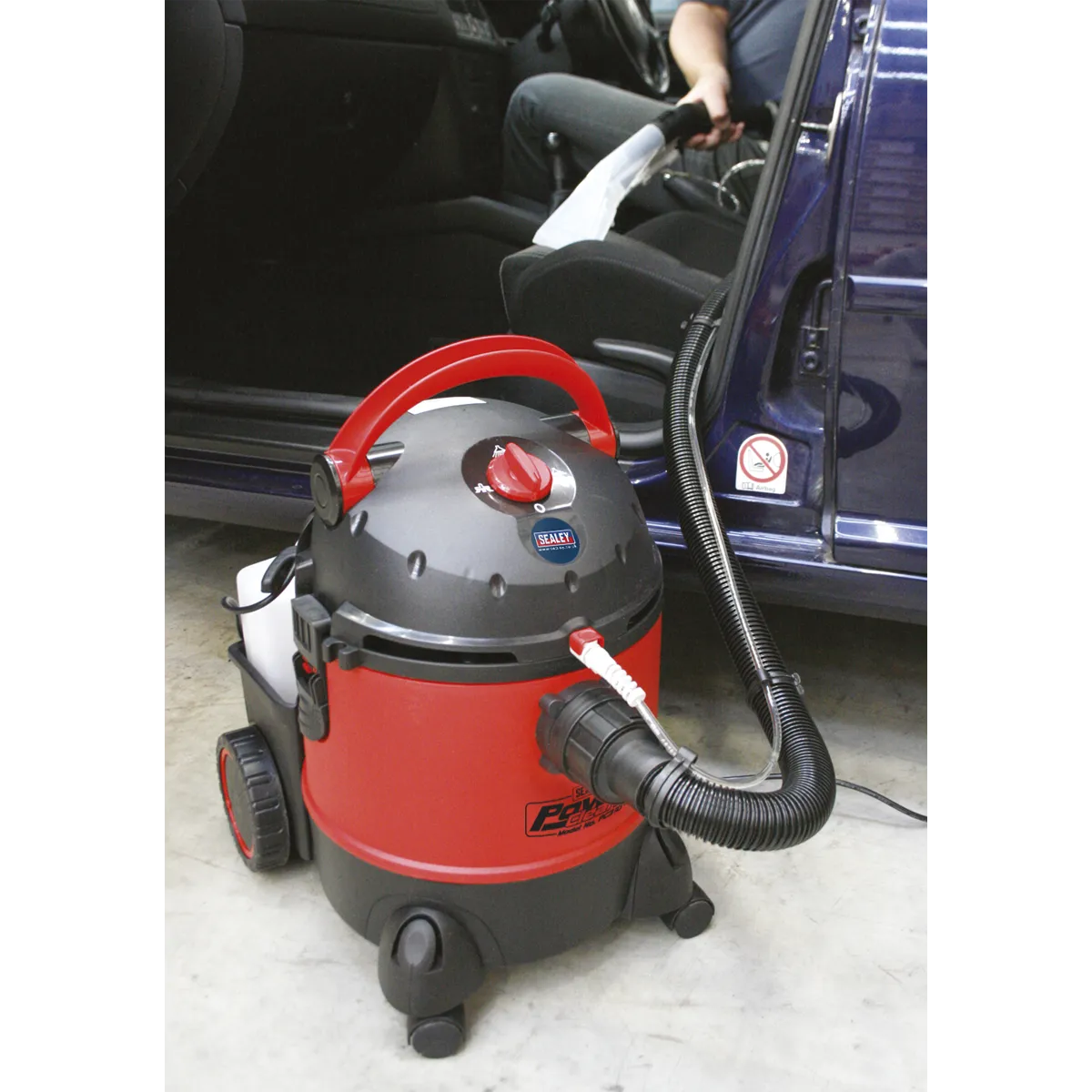 Valeting Machine Wet & Dry with Accessories 20L 1250W/230V