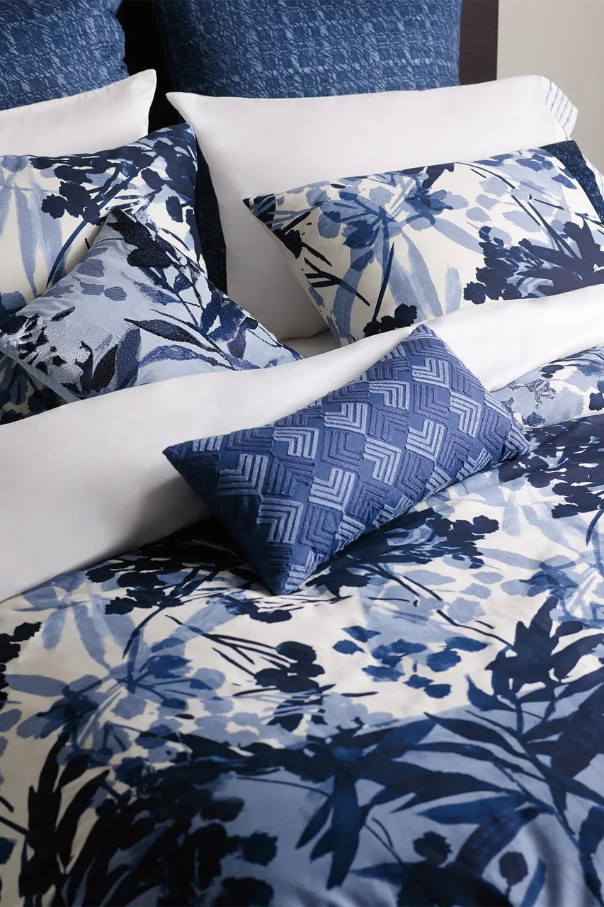 Yumi Botanical Comforter Set