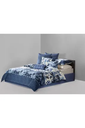 Yumi Botanical Comforter Set